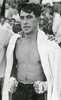 Cesar Bernal boxer