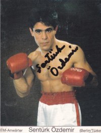 Senturk Ozdemir boxer