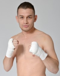 Robert Laki boxeur