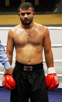 Valentin Bokros boxer