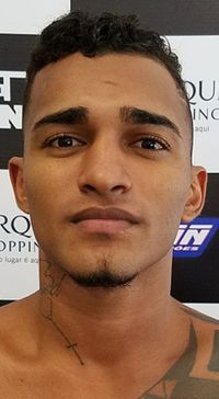 Vitor Jones boxer