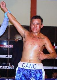 Elliot Cano boxer