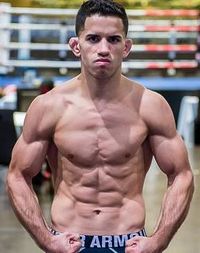 Kyle Oliveira boxer