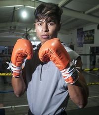 Uriel Perez boxer