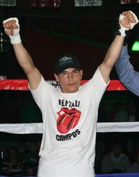 Neftali Campos boxer
