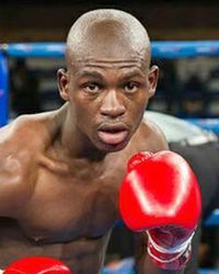 Sabelo Ngebinyana boxeador