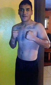 Oscar Mora boxeur