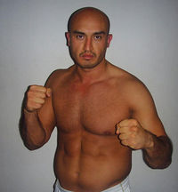 Aziz Karaoglu boxer