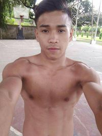 Christian Bacolod boxer