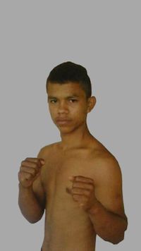 Helton Lara boxer