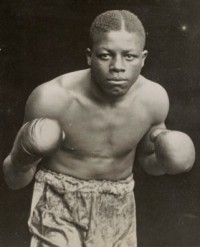 Tommy Jones boxer