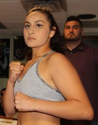 Ayanna Vasquez boxer