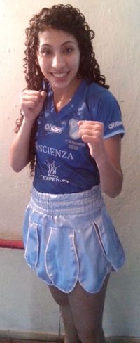 Daniela Elizabeth Uruena boxer