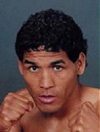 Luis Villalta boxer