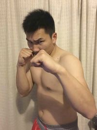 Zi Yue Lyu boxeador