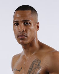 Uwel Hernandez boxer