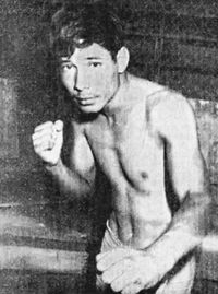 Manuel Quiroz boxer