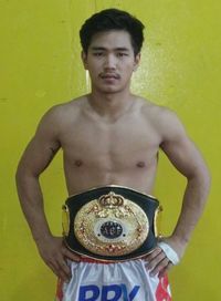 Phutthiphong Rakoon боксёр
