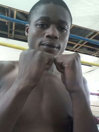 Emmanuel Chivoli boxeador