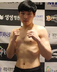 Seung Hee Lee boxer