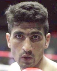 Muzafar Khan boxeador