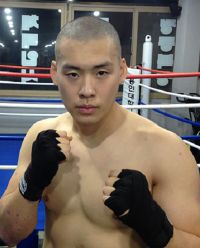 Tae Young Suh boxeador