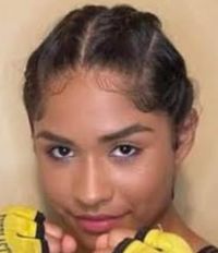 Miranda Reyes boxer