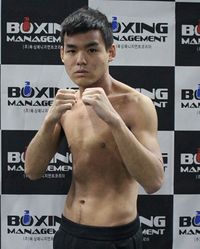 Eun Sung Park boxer