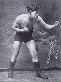 Edward Dailey boxer