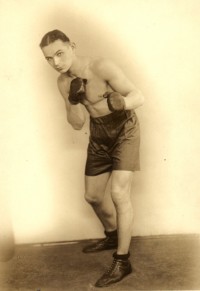 Leo Brouse boxer