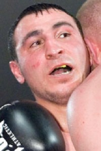 Varujan Davtyan boxer