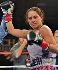 Elizabeth Cervantes boxeador