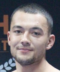Eldarzhan Kamalbekov boxeador